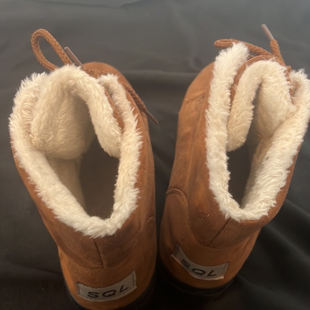 SQL Cozy Boots - Picture 4 of 6